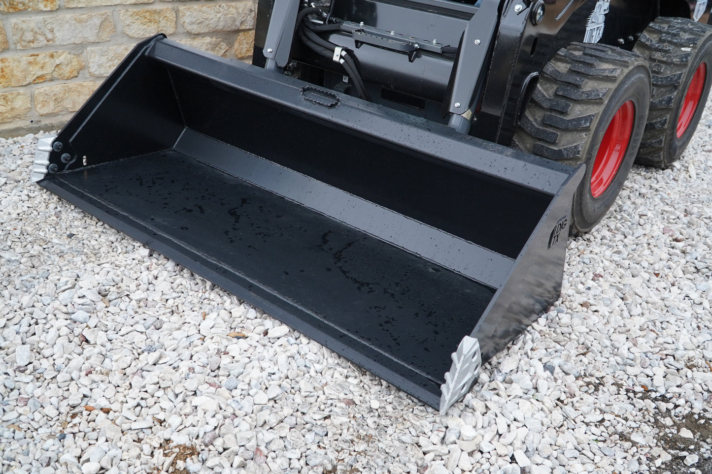 IDT Bucketzilla Track Loader Bucket