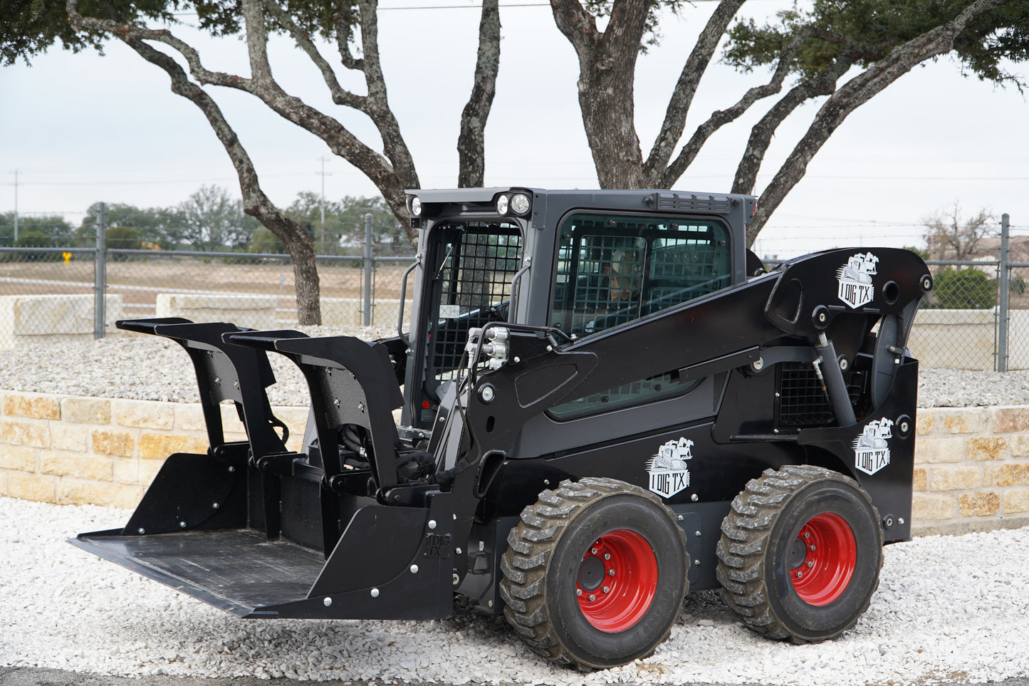 72" - IDT Heavy Duty Grapple Bucket Skid Steer Attachment
