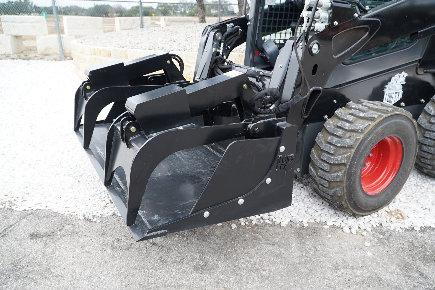 72" - IDT Heavy Duty Grapple Bucket Skid Steer Attachment