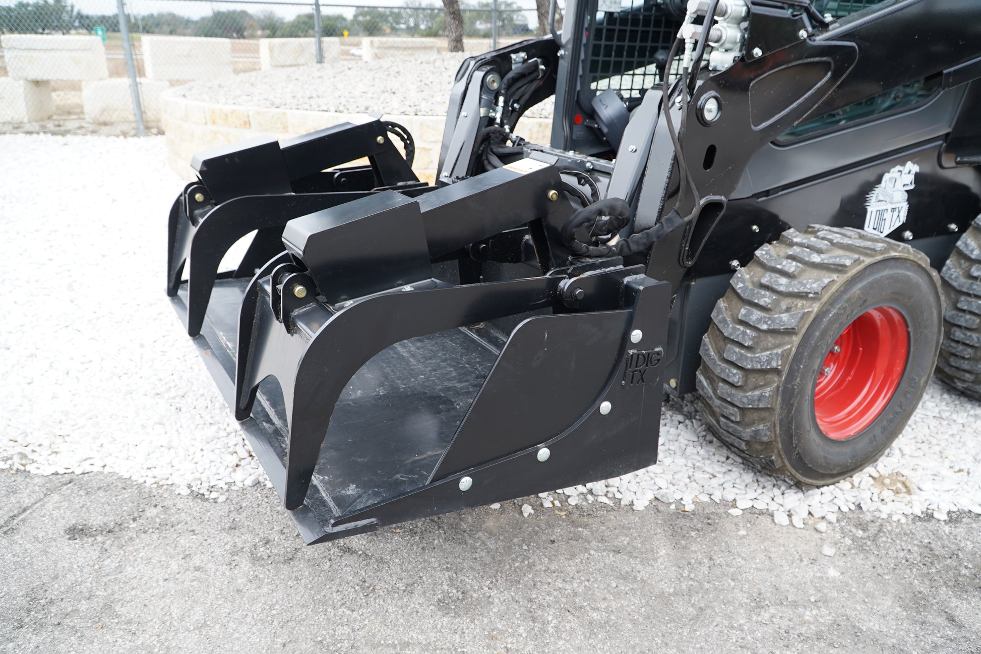 72" - IDT Heavy Duty Grapple Bucket Skid Steer Attachment