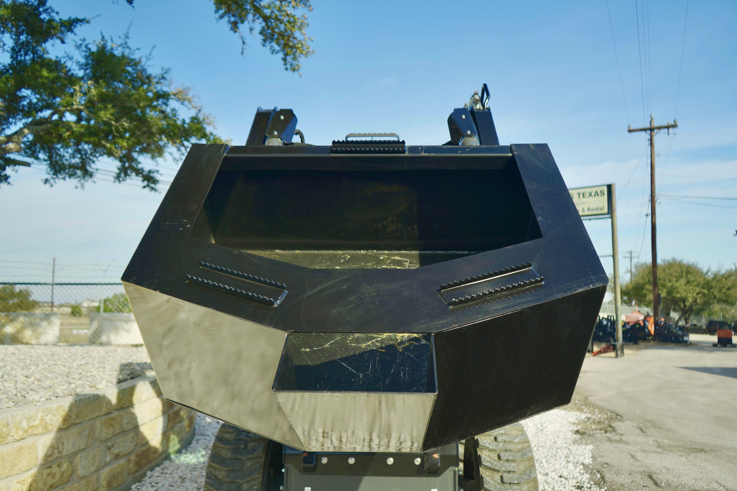 AMFG Concrete Bucket 1 Yard