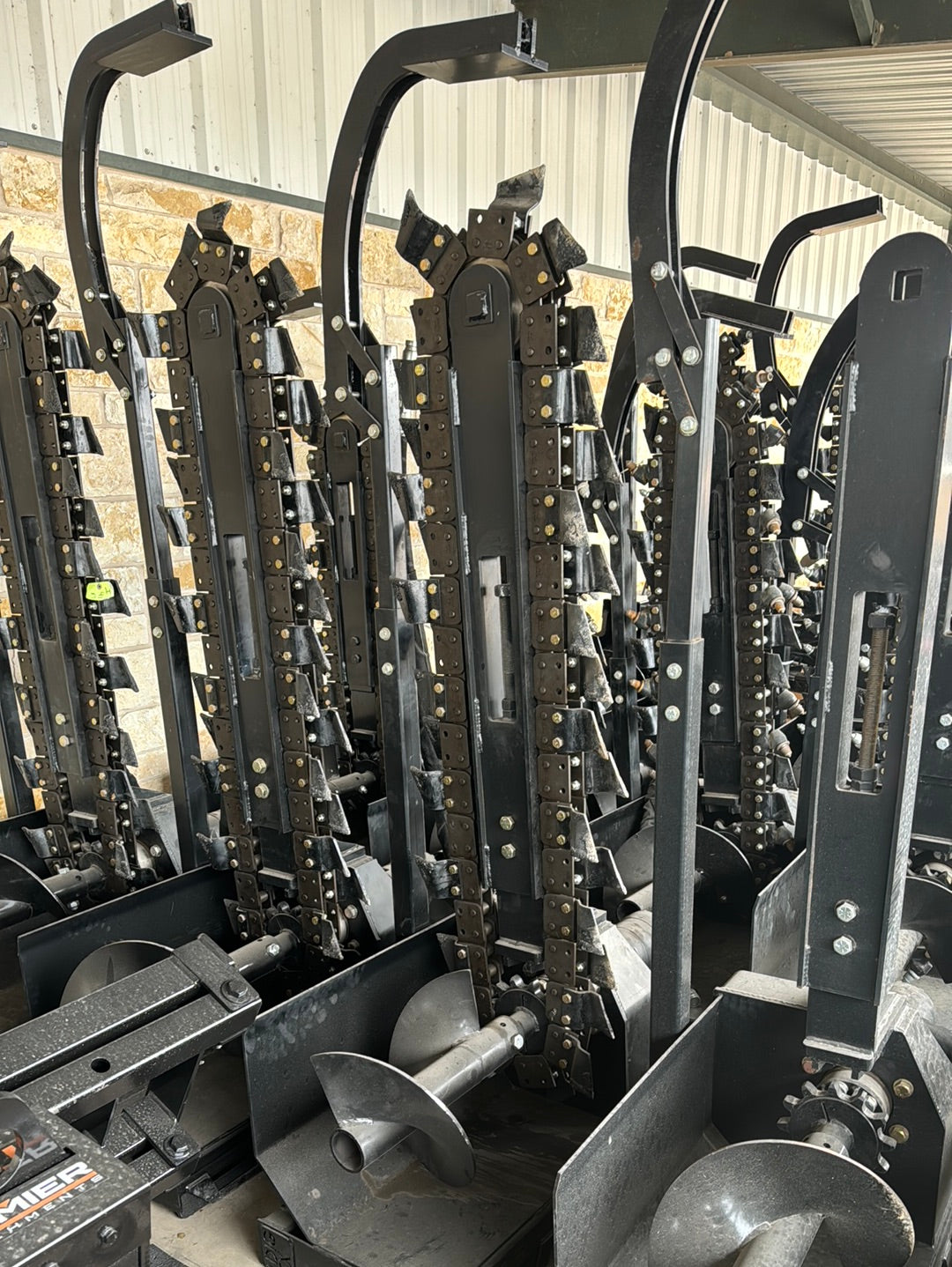 IDT TrenchZilla Dirt Chain 48" Width 6"