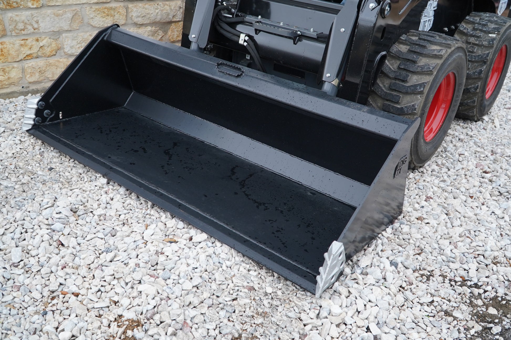 IDT Bucketzilla Track Loader Bucket