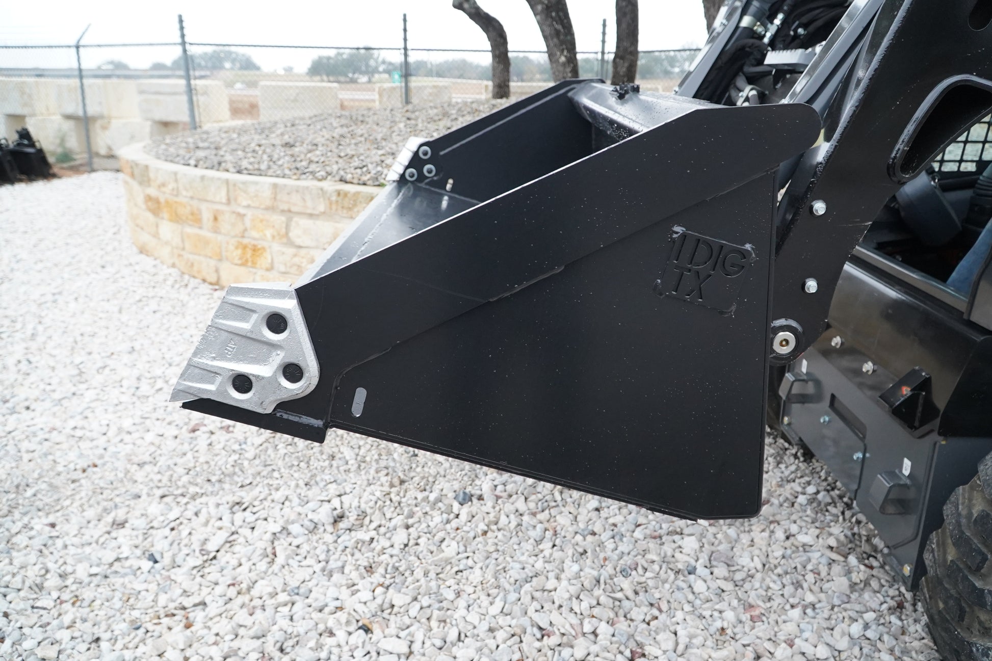 IDT Bucketzilla Track Loader Bucket