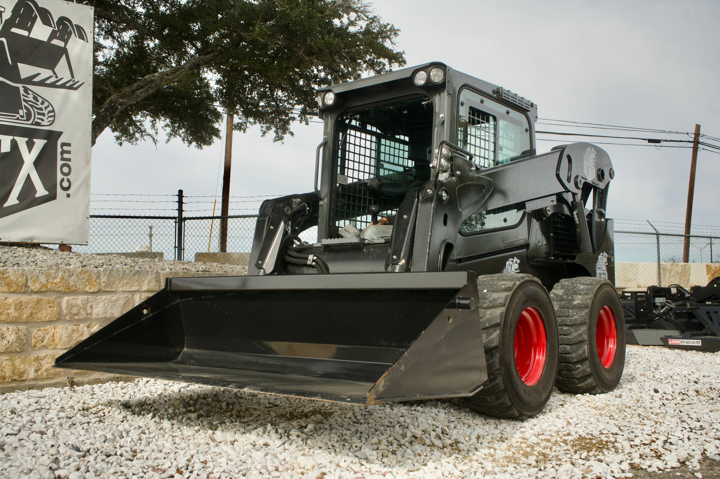 Ideal Rock Away Landscape Bucket