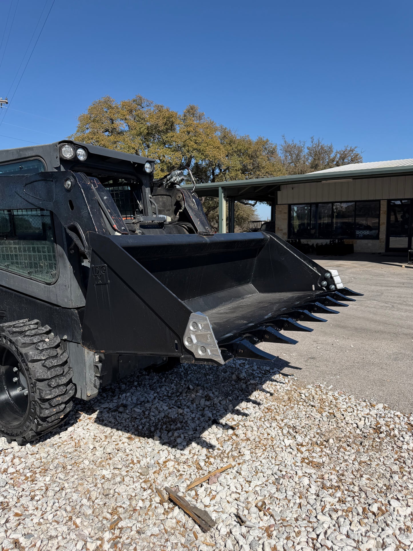 IDT Bucketzilla Track Loader Tooth Bucket